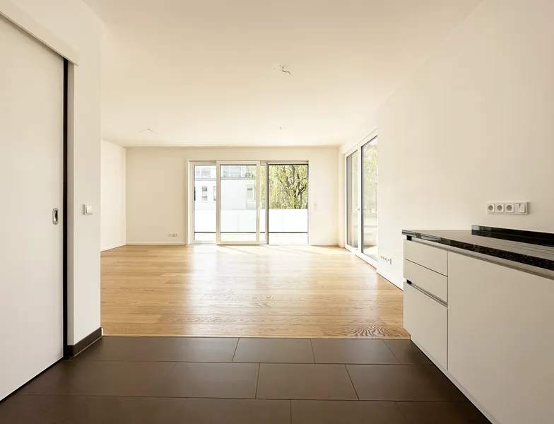 Exklusive 3-Zimmer-Wohnung mit großer Südterrasse – TG-Stellplatz mit Wallbox optional — photo 1
